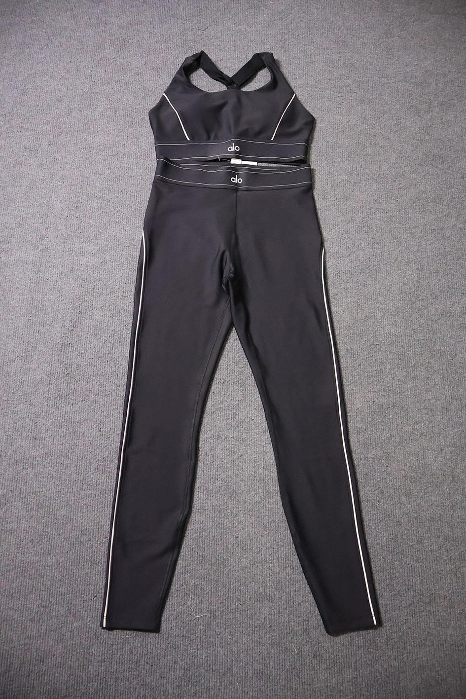 ALO Sports Bra And Leggings Sets