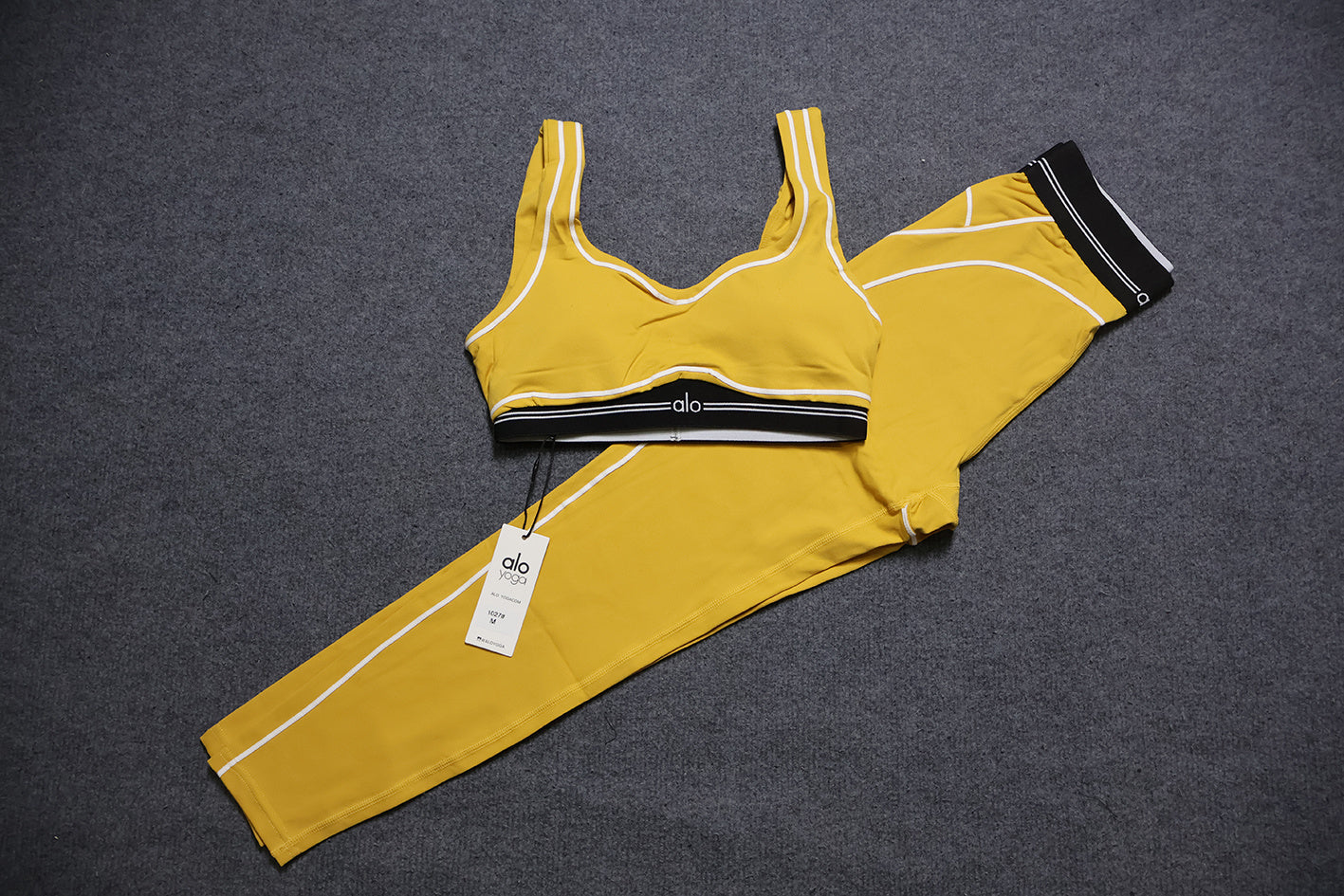 ALO Sports Bra And Leggings Sets