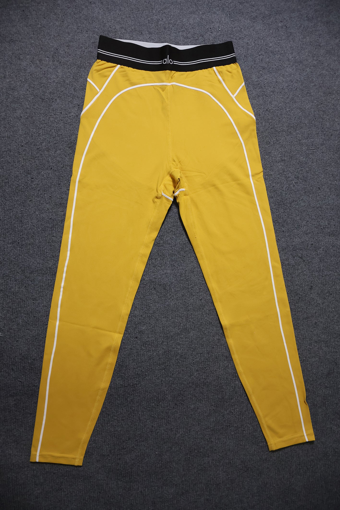 ALO Sports Bra And Leggings Sets
