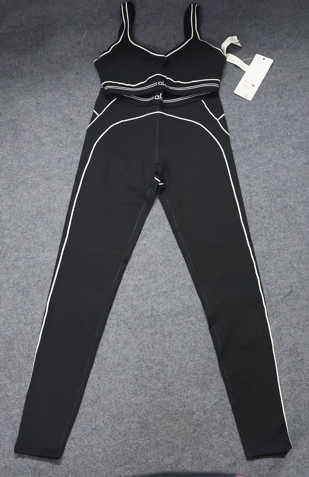 ALO Sports Bra And Leggings Sets